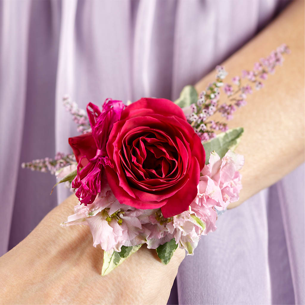 Rose Charm Corsage – SWAN FLORAL & GIFT SHOP INC, Erlanger KY