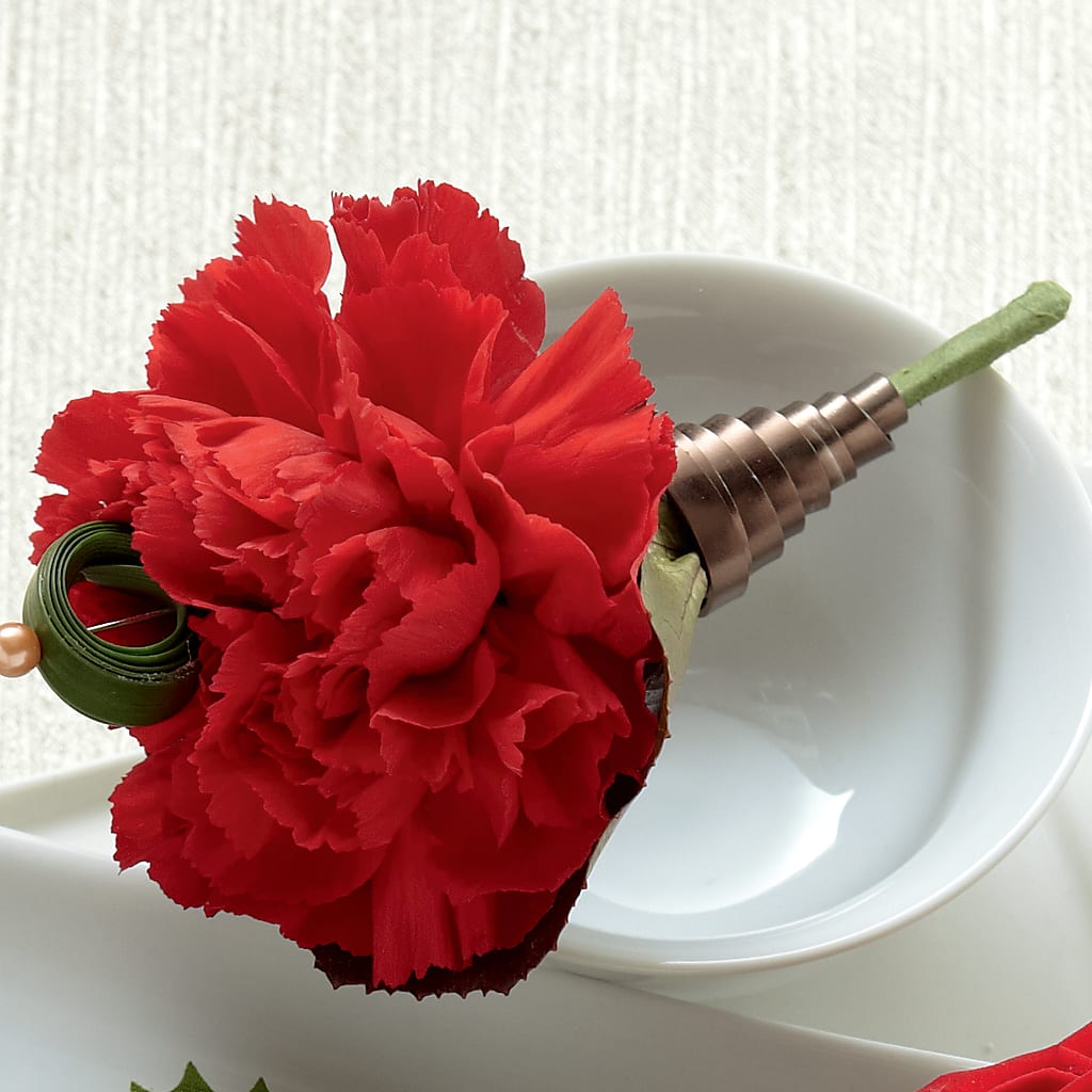 Red Carnation Boutonniere – SWAN FLORAL & GIFT SHOP INC, Erlanger KY