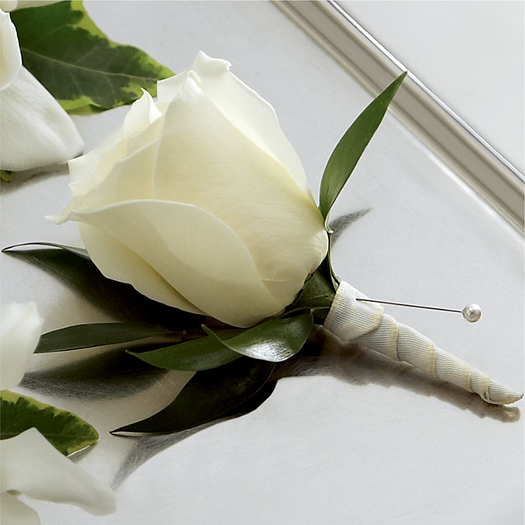 White Rose Boutonniere – SWAN FLORAL & GIFT SHOP INC, Erlanger KY