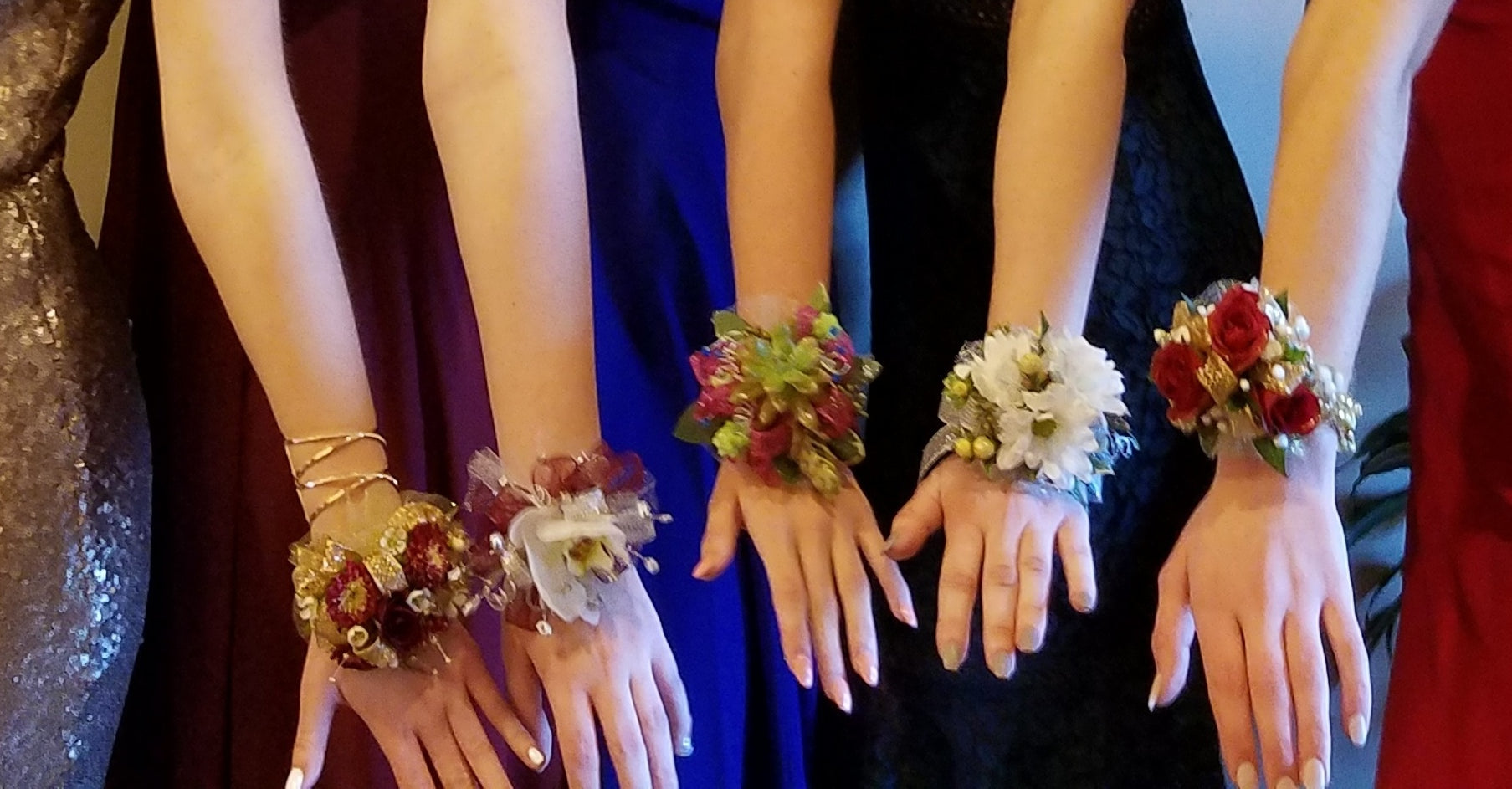 Wrist Corsage - Designer's Choice flower arrangement | Erlanger, KY | Swan Floral & Gift Shop Inc Wrist Corsage - Designer's Choice flower arrangement | Erlanger, KY | Swan Floral & Gift Shop Inc