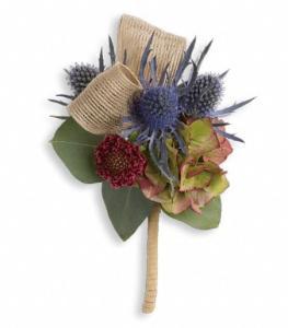 Midnight Wanderings Boutonniere – SWAN FLORAL & GIFT SHOP INC, Erlanger KY