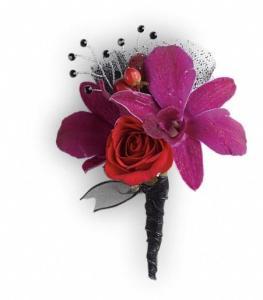 Celebrity Style Boutonniere – SWAN FLORAL & GIFT SHOP INC, Erlanger KY