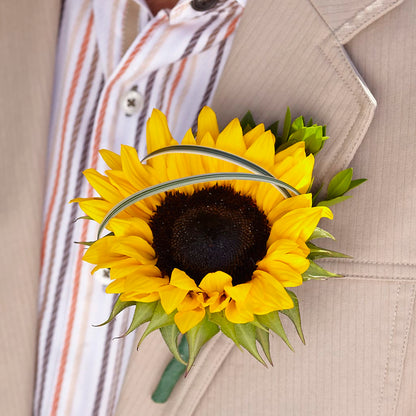Free Spirit Boutonniere – SWAN FLORAL & GIFT SHOP INC, Erlanger KY